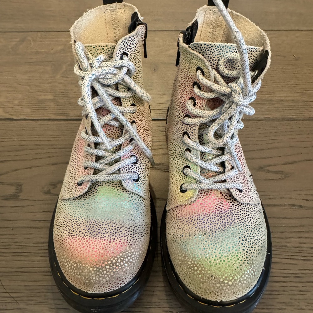 Multicolor Lace-Up Women's Boots Dr. Martens